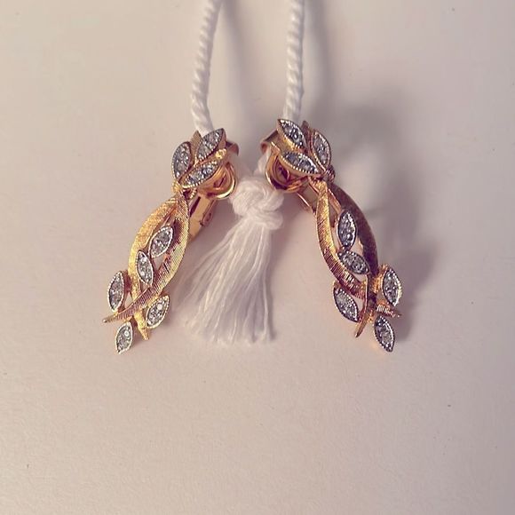 Signed D’Orlan Vintage Gold Plated Pave Crystal Rhinestone Clip On Earrings - Picture 11 of 13